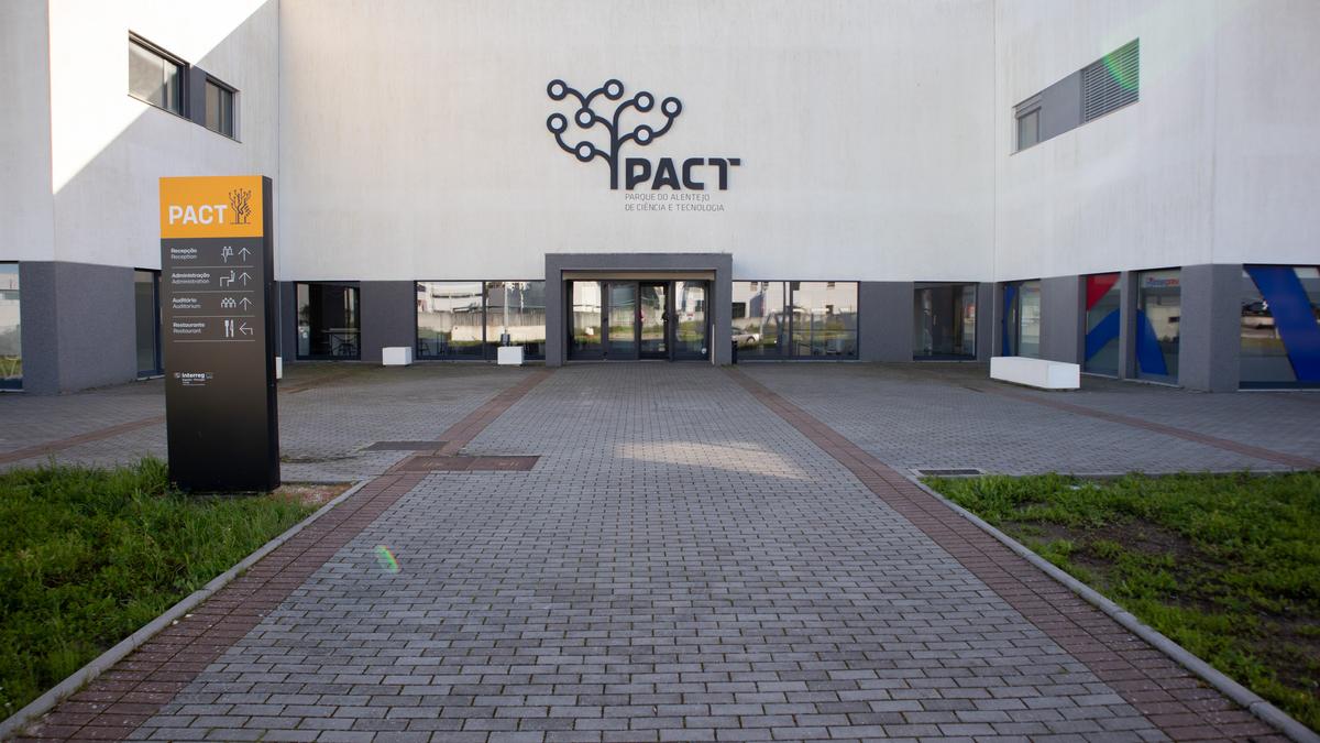Edifício do Parque do Alentejo de Ciência e Tecnologia (PACT)